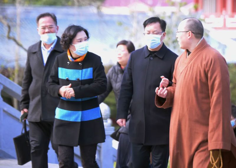 Chen Huiqian, member of the Standing Committee of Putian Municipal Party Committee and Minister of Propaganda Department, visited the South Shaolin Temple for research