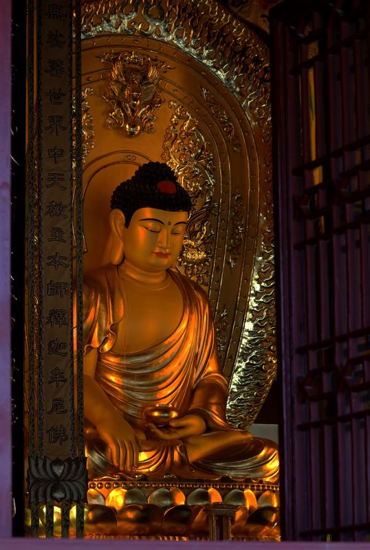Golden Buddha statue